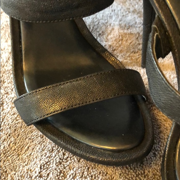 BCBGMAXAZRIA Vero Cuoio Black Heel - Picture 5 of 5